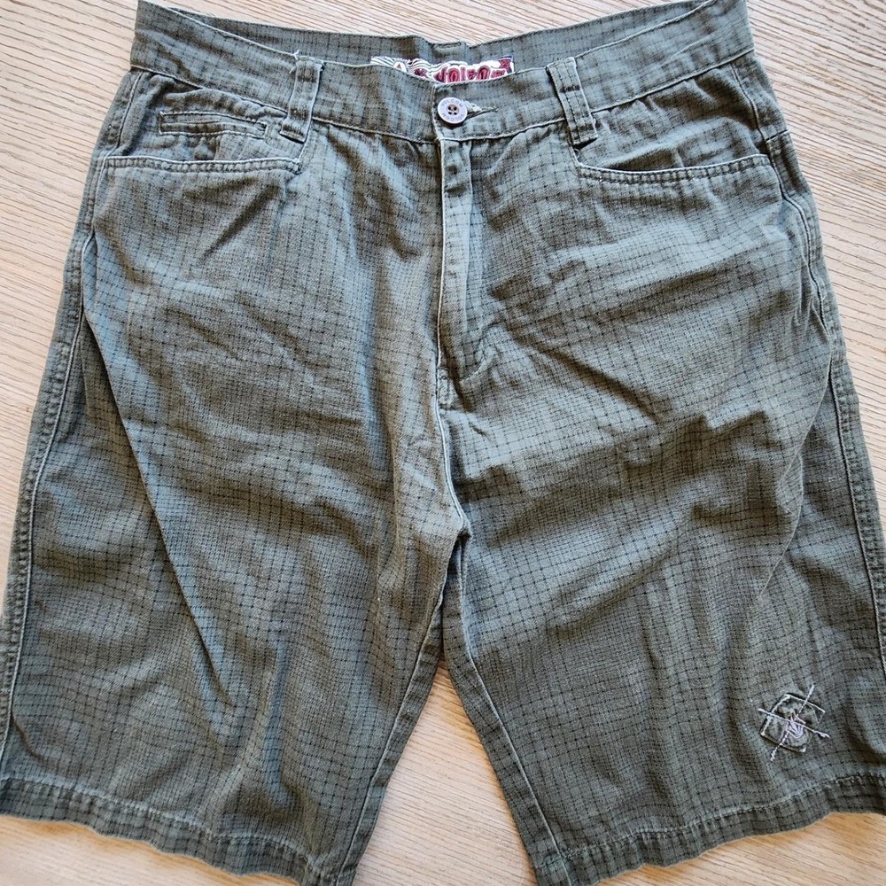 Vtg Volcom Skate Shorts Grid Embroidered Logo Y2K streetwear Skatercore cargo - Picture 5 of 11